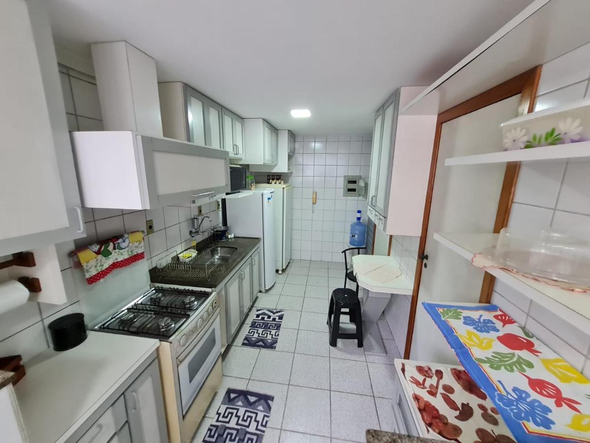 APT Encantador Centro Guarapari, completo, 50 m da praia Exterior foto